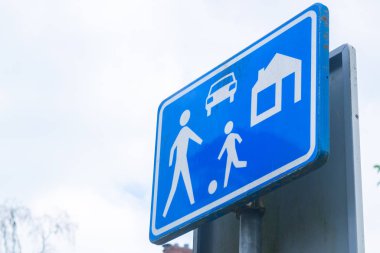 Hollanda yol işareti: yaşayan sokak