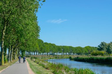 Polder iki tanınmaz bisikletçiler döngüsü