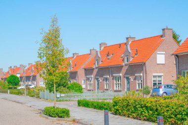 Geleneksel Hollanda evleri satır