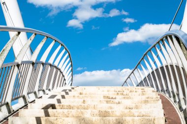 Hollanda 'da Yürüyen Köprü Mimarisi