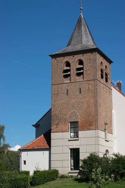 Chiesa Del Villaggio Olandese Nell Ooij Gelderland Paesi Bassi — Foto Stock
