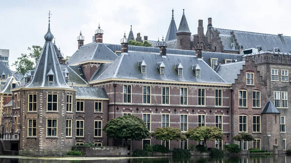 荷兰海牙的Binnenhof — 图库照片