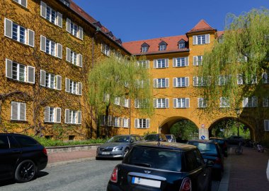 Borstay ilçe, Münih, Almanya şehrin inanılmaz bir alan, evler ve avlular