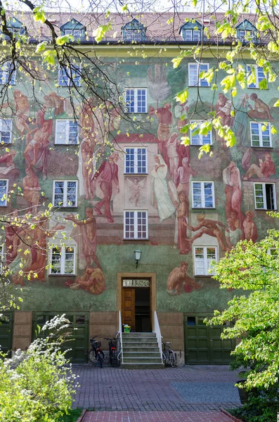 Borstay district, münchen, deutschland eine großartige gegend der stadt, häuser und höfe — Stockfoto