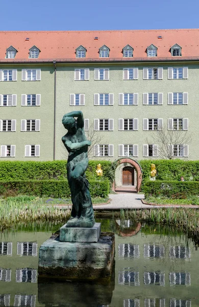 Borstay ilçe, Münih, Almanya şehrin inanılmaz bir alan, evler ve avlular