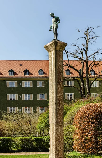 Borstay ilçe, Münih, Almanya şehrin inanılmaz bir alan, evler ve avlular