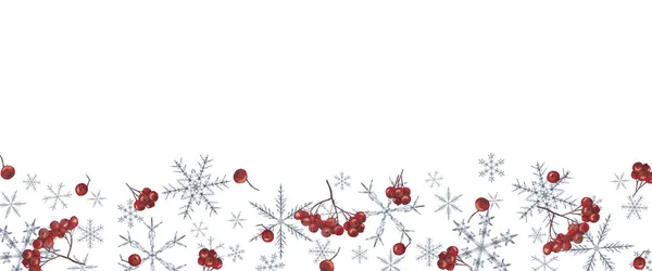 Tablero de Navidad con copos de nieve y bayas de rowan . —  Fotos de Stock