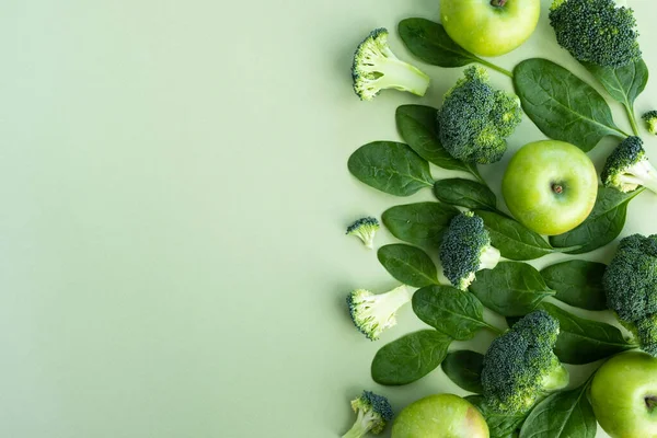 Verdure Verdi Frutta Sul Tavolo Cibo Sano Dieta Estiva Vista — Foto Stock