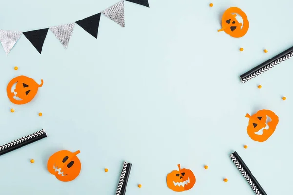 Concetto Festa Halloween Zucche Fatte Carta Coriandoli Cannucce Cocktail Decorazioni — Foto Stock