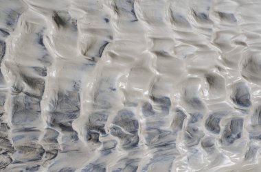 Mavi lekeli beyaz kilin güzel sıra dışı dokusu. Web sitesi tasarımı için fikir.