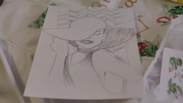 Boceto Una Elegante Dama Con Sombrero Vestido Dibujado Con Lápiz — Vídeo de stock
