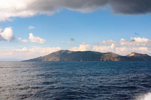 Vulcano Island Seen Sea Ilhas Eólias Itália — Fotografia de Stock