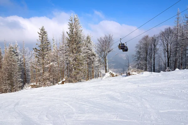 Teleférico Sobre Pista Esquí Szczyrk Montañas Beskid Polonia — Foto de Stock