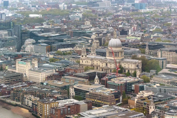 ロンドンの聖ポール大聖堂の空撮 — ストック写真