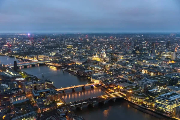 Вид Воздуха Реку Темзу Лондоне Пасмурный День Сумерках — стоковое фото