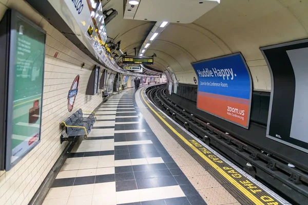 Londra'da Waterloo metro istasyonu — Stok fotoğraf