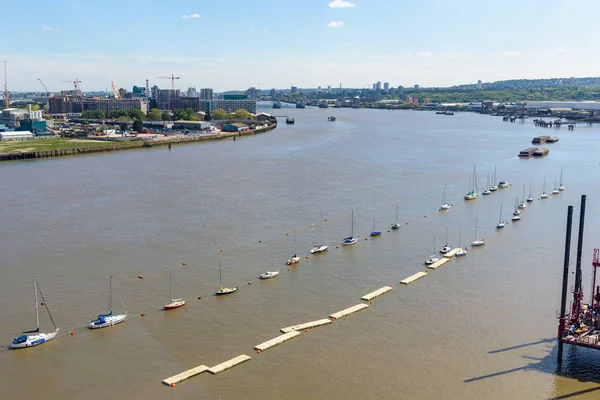Vista aérea del río Támesis en el este de Londres — Foto de Stock