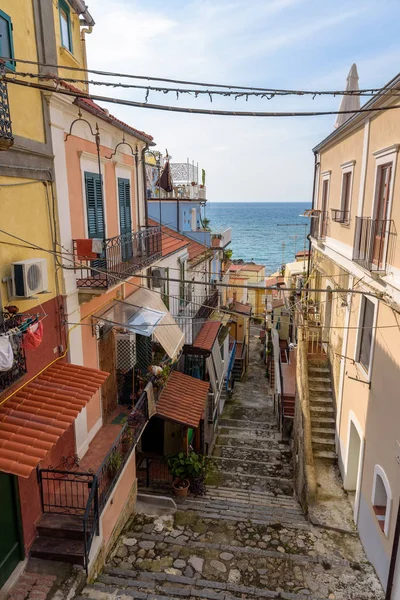 Calle estrecha en Pizzo en Calabria — Foto de Stock