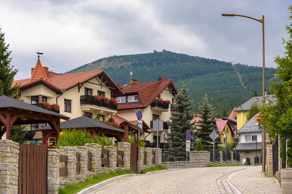 Picturesque street in Szklarska Poreba town — Stock Photo, Image