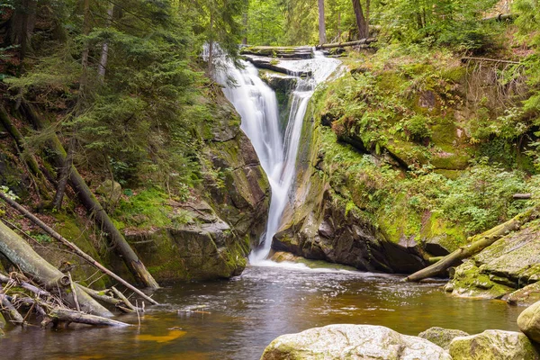 Waterfall of Szklarka river in Giant Mountains — Stock Photo, Image