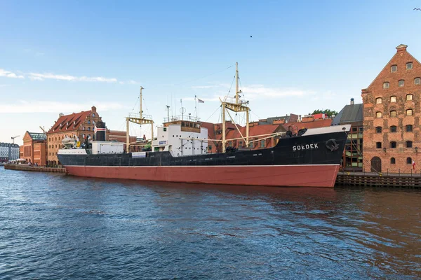 Gdansk Pologne Juin 2020 Navire Musée Soldek Amarré Île Granary — Photo