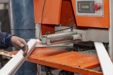 fabrika çerçeve kırpma plastik pencerelerin makine montaj çerçeveleri