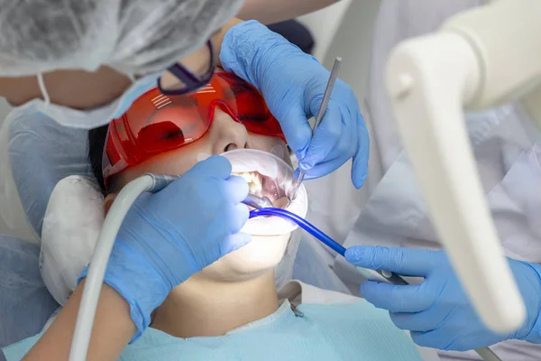 Trattamento Dei Denti Trattamento Della Carie Macchina Bor Esame Preventivo — Foto Stock