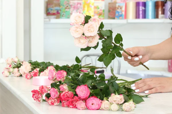 Florist Girl Working Flower Shop Soft Shades Fresh Spring Flowers — Stock Photo, Image