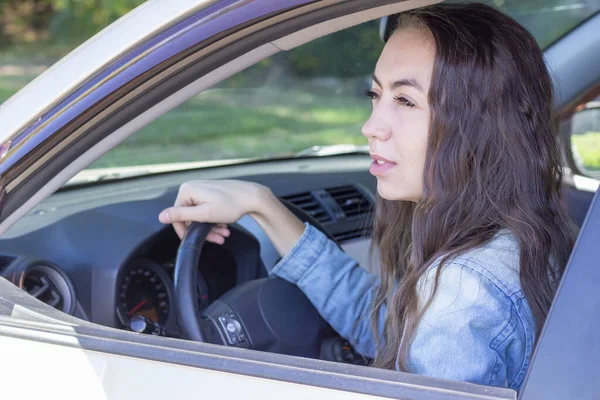 Young Woman Driving Her Car Attractive Young Girl Driver New — Stock Photo, Image