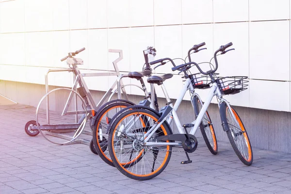 Bicicleta Con Navegador Gps Estacionamiento Tema Del Transporte Las Comunicaciones — Foto de Stock
