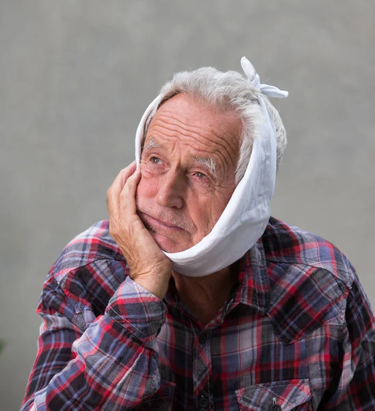 Old Man Having Toothache Binding Head Cold Cloth — Stock Photo, Image