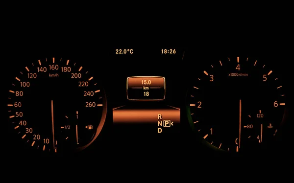 Освещённая панель управления автомобилем — стоковое фото