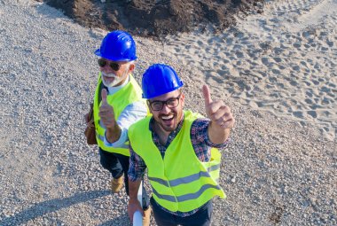 Şantiyede mühendislerin en iyi görünümü