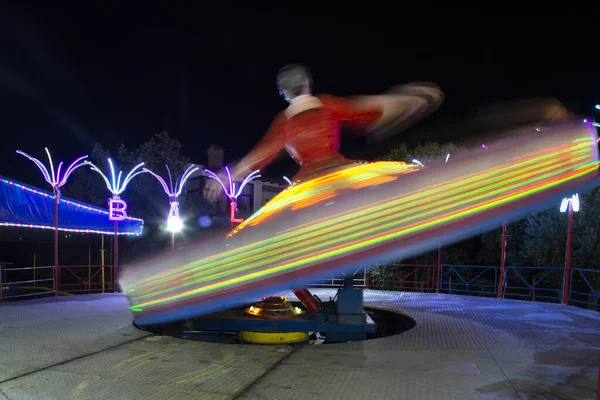 Ballerina jazdy zabawy z oświetleniem — Zdjęcie stockowe