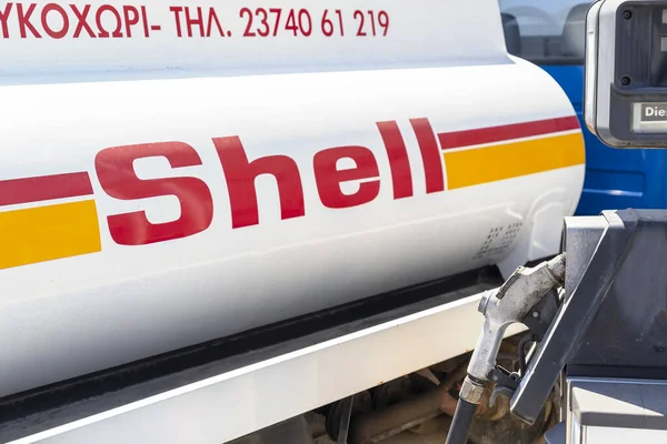 Знак газової станції Shell на вантажівці 2 — стокове фото