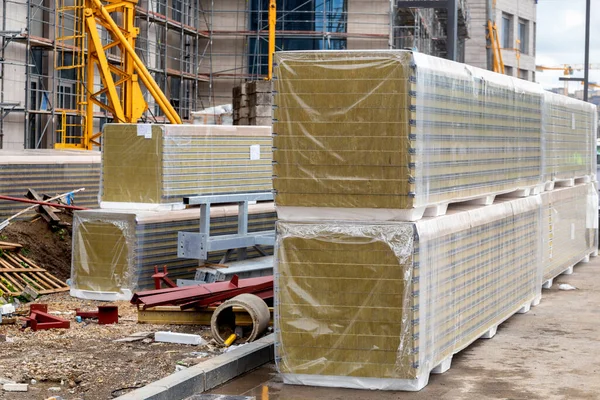 Montón Paneles Sándwich Aislamiento Térmico Sitio Construcción Material Fibra Para — Foto de Stock