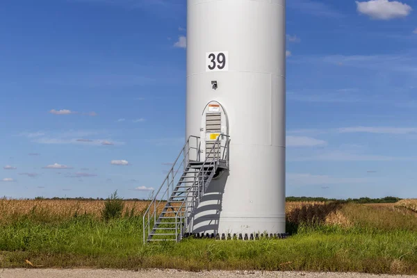 Wejście Drzwi Generator Turbin Wiatrowych Koncepcja Technologii Elektrycznej Innowacyjna Technologia — Zdjęcie stockowe