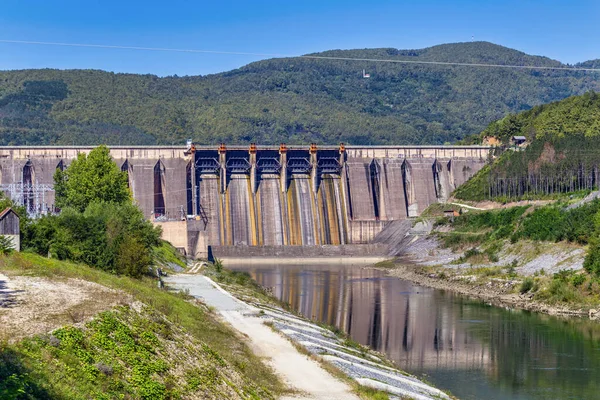 Zapora Perucac Rzece Drina Zbiornikiem Wodnym Elektrownia Wodna Bajina Basta — Zdjęcie stockowe