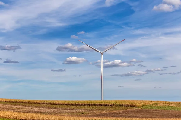 Windkraftanlage Auf Einem Feld Mramorak Banat Serbien Elektrizitätstechnikkonzept Innovative Nachhaltige — Stockfoto