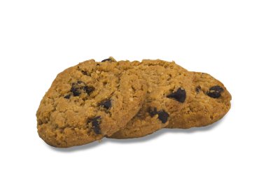 Beyaz arka planda izole edilmiş Çikolatalı kurabiyelerin yakın çekimi. Kırpma yolu.