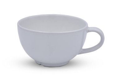 Boş kahve fincanı beyaz arka planda izole edilmiş. Beyaz seramik bardak, kahve kupası ya da kırpma yolu olan çay..