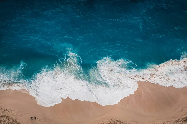 Utsikt Över Havet Och Den Vilda Stranden Ovanifrån — Stockfoto