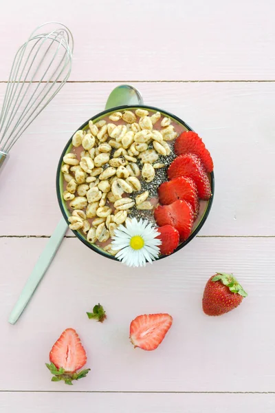 Strawberry Smoothie Bowl Air Wheat Chia Seeds Pink Background Healthy — Stock Photo, Image