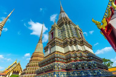 Güzel Tapınak Ve Pagoda Wat Pho at (Yatan Buda Tapınağı), veya Wat Phra Chetuphon Yerler Bangkok Tayland