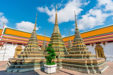 Güzel Tapınak Ve Pagoda Wat Pho at (Yatan Buda Tapınağı), veya Wat Phra Chetuphon Yerler Bangkok Tayland