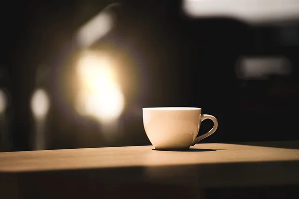 Tasse Aromatischer Kaffee Auf Holztisch — Stockfoto