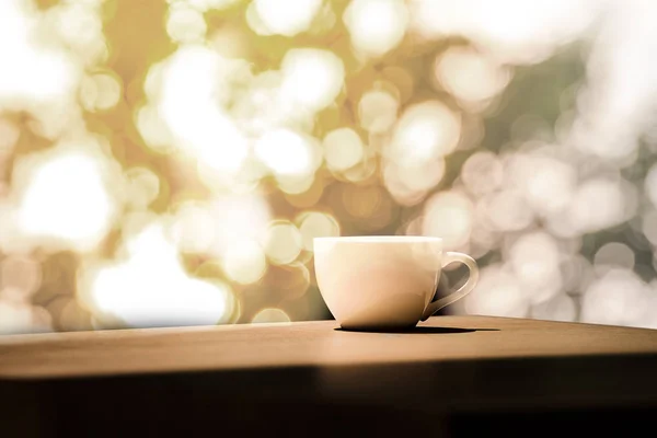 Weiße Kaffeetasse Auf Dem Tisch Mit Bokeh Natur Hintergrund — Stockfoto
