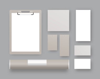 Şirket kimlik şablonu ayarlandı. Pano, kâğıt, kartvizit, fiyat etiketi, kağıt tüplü iş kırtasiyesi modeli. Model vektörü izole edildi. Şablon tasarımı. Gerçekçi vektör illüstrasyonu.