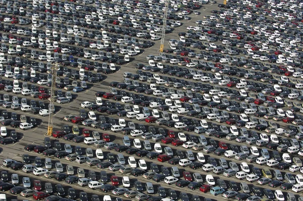 bir otopark havadan görüntü