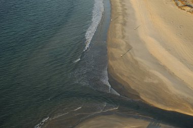 Plajın kıyı perspektifi